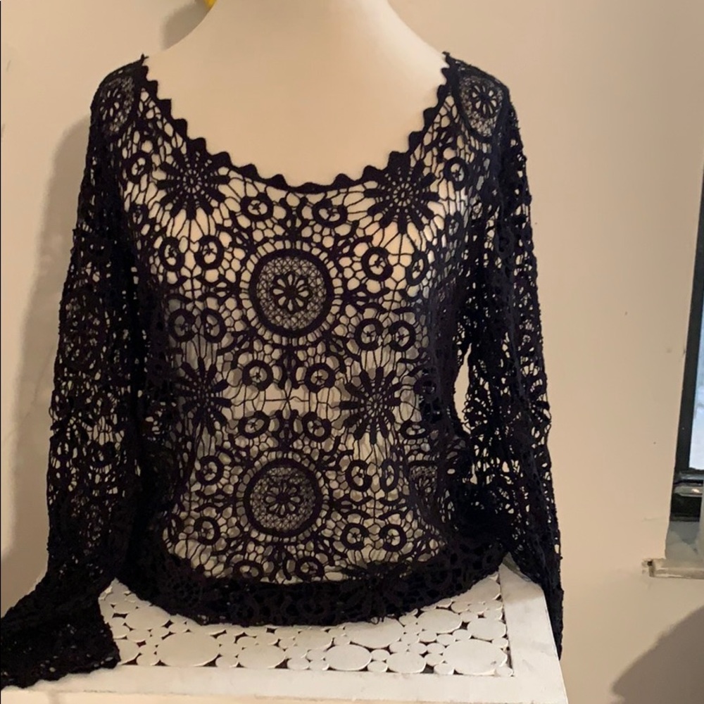Black crochet size M top
